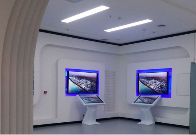 觸摸查詢互動一體機(jī)-蘇州好奇數(shù)字科技有限公司