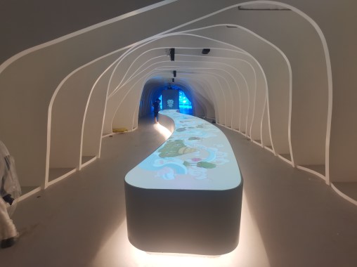 霍格沃茲互動投影桌-桌面互動投影-好奇數(shù)字科技