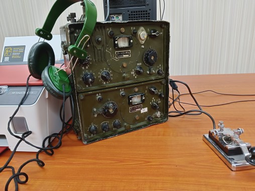 互動(dòng)電報(bào)機(jī)-發(fā)報(bào)機(jī)-無線發(fā)報(bào)機(jī)-好奇數(shù)字科技