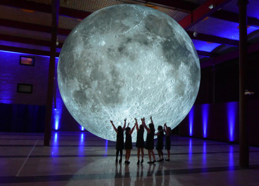 球幕投影在大型商超的應(yīng)用場(chǎng)景