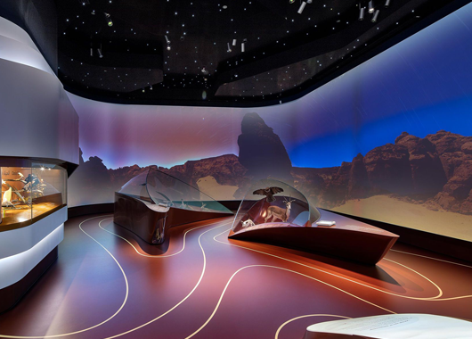 弧幕投影在博物館、展覽館的應(yīng)用場景-好奇數(shù)字科技